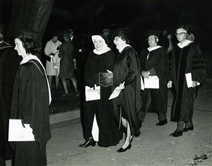 Image description is not available for 1967.076